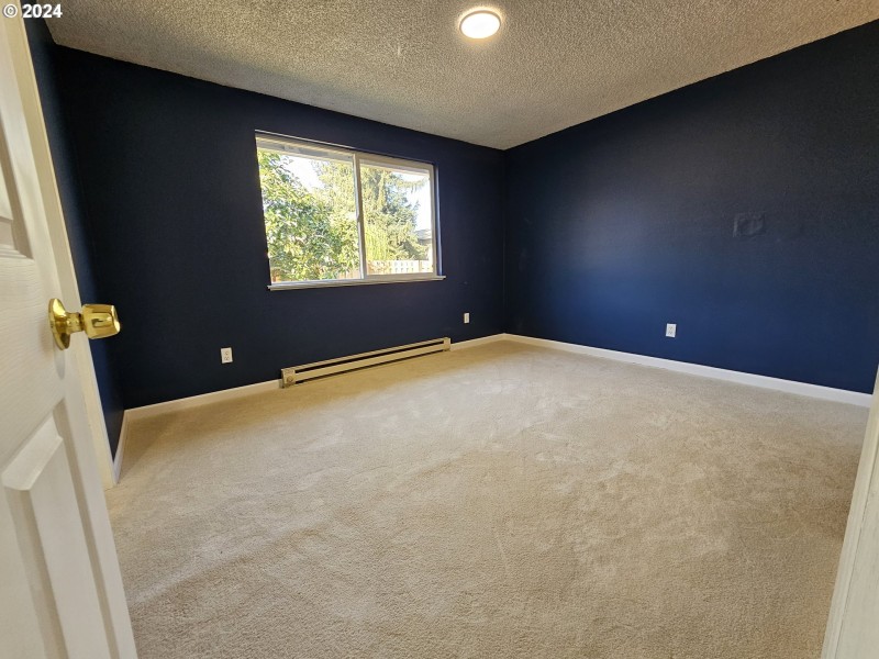 Bedroom, Primary