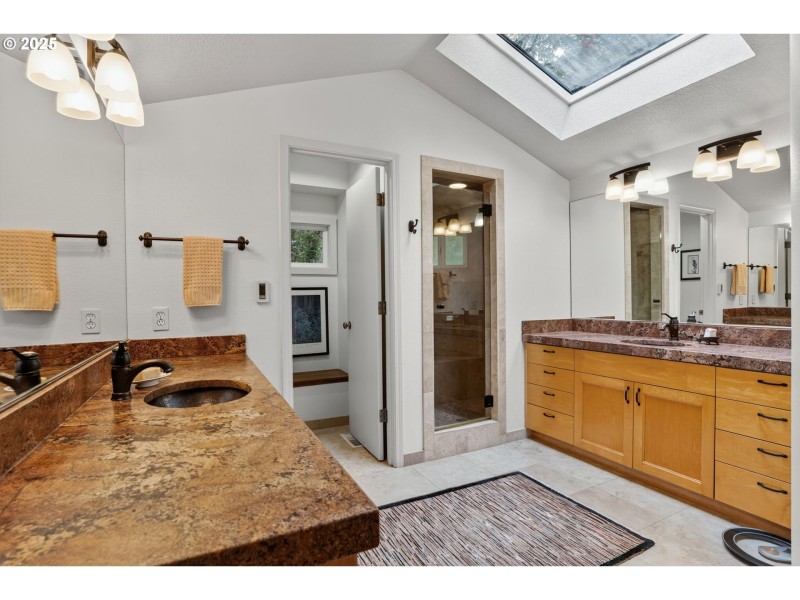 Owner's Suite Bathroom