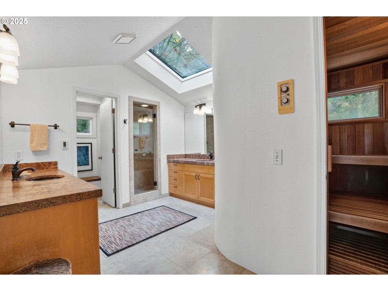 Owner's Suite Bathroom