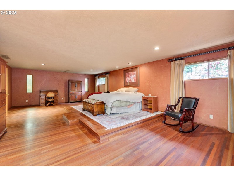 Bedroom, Owner's Suite