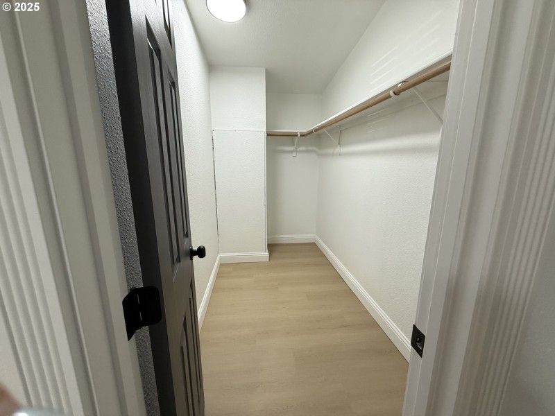 Bedroom, Primary