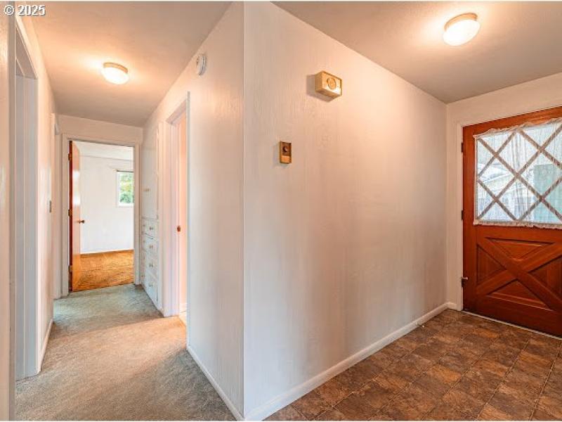 Entrance/Foyer