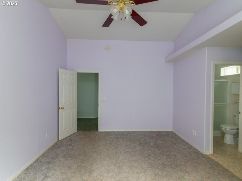 Bedroom, Owner's Suite
