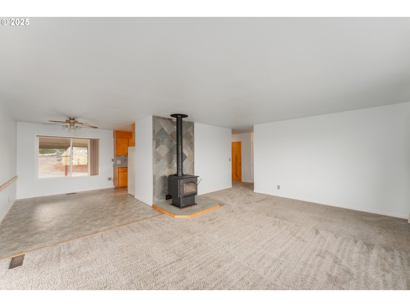 Living Room/Dining Room