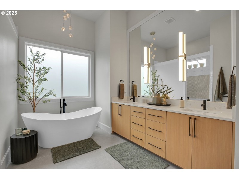 Bathroom, Attached
