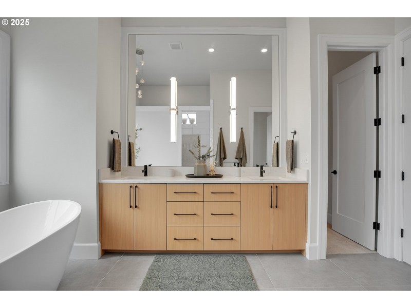 Bathroom, Attached