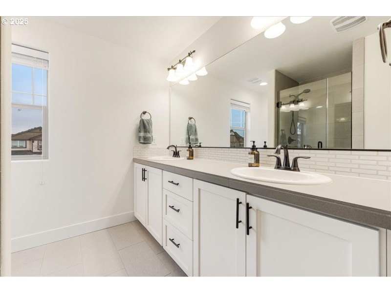 Bathroom, Attached