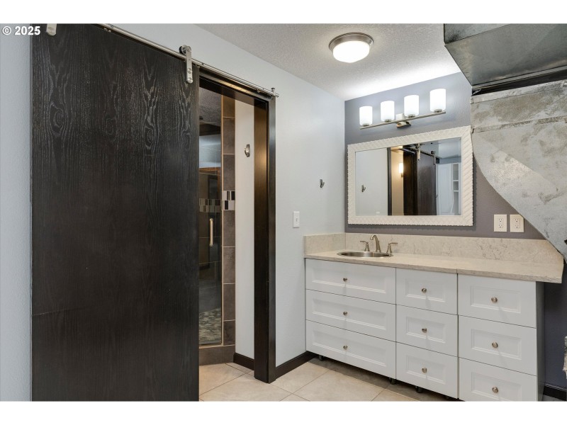 Bathroom, Attached