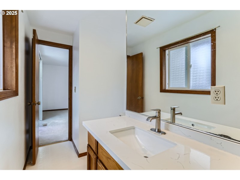 Bathroom, Attached
