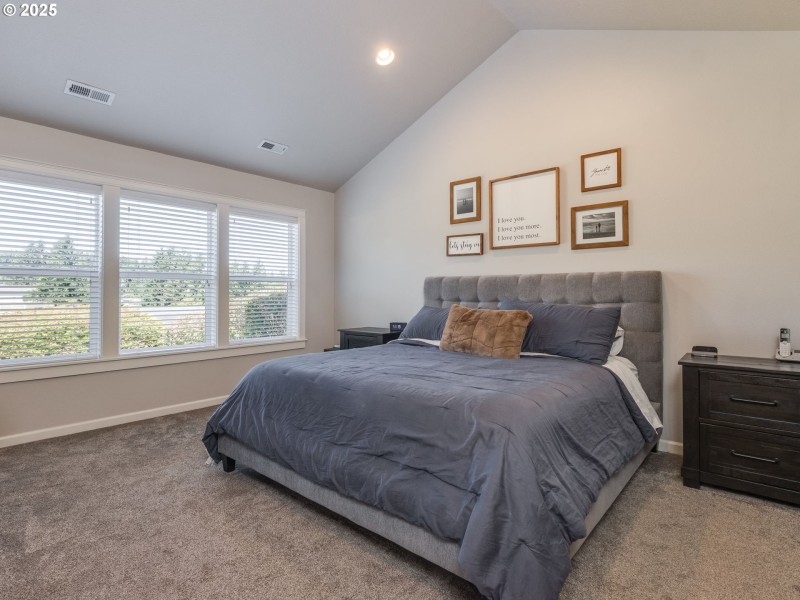 Bedroom, Primary