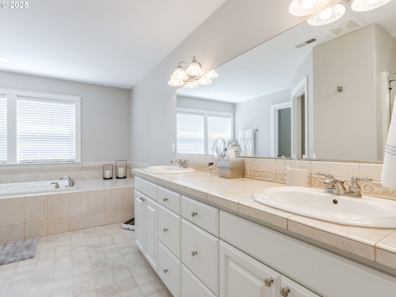 Bathroom, Attached