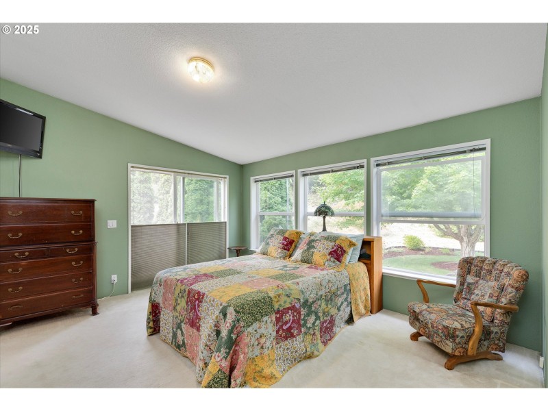 Bedroom, Primary