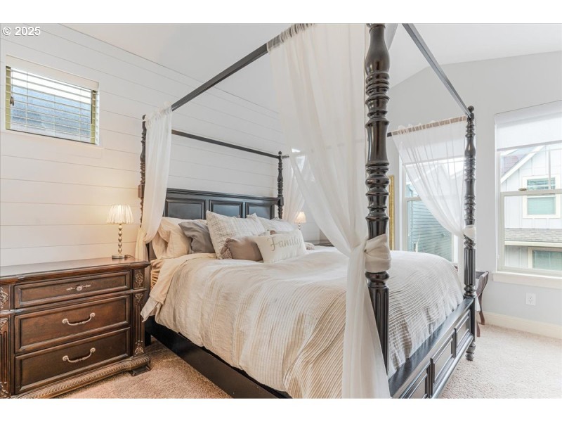 Bedroom, Primary