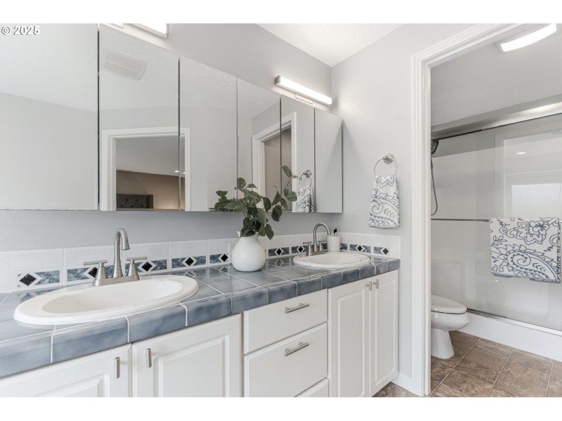 Owner's Suite Bathroom