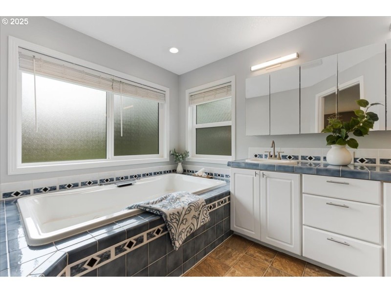 Owner's Suite Bathroom