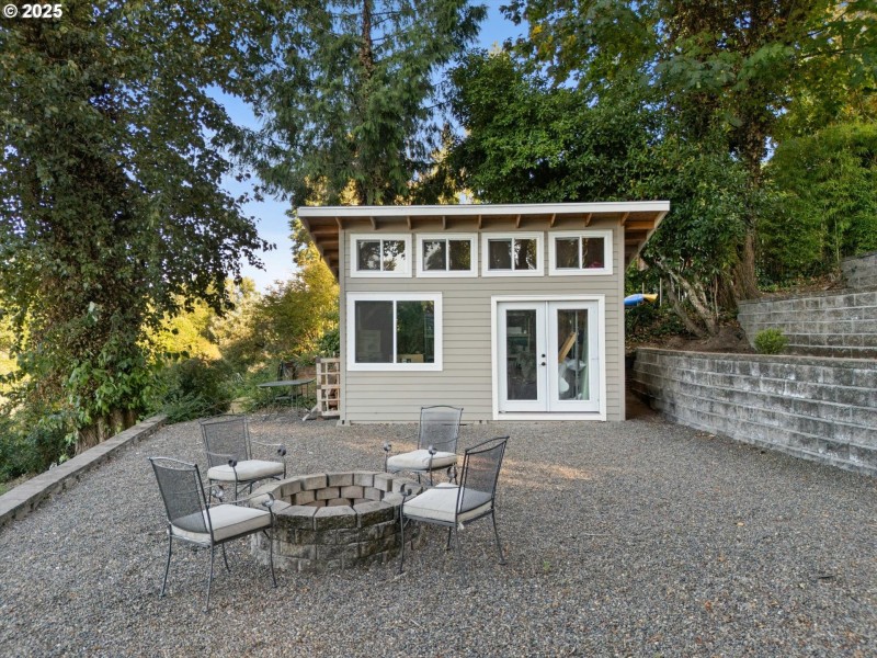Shed