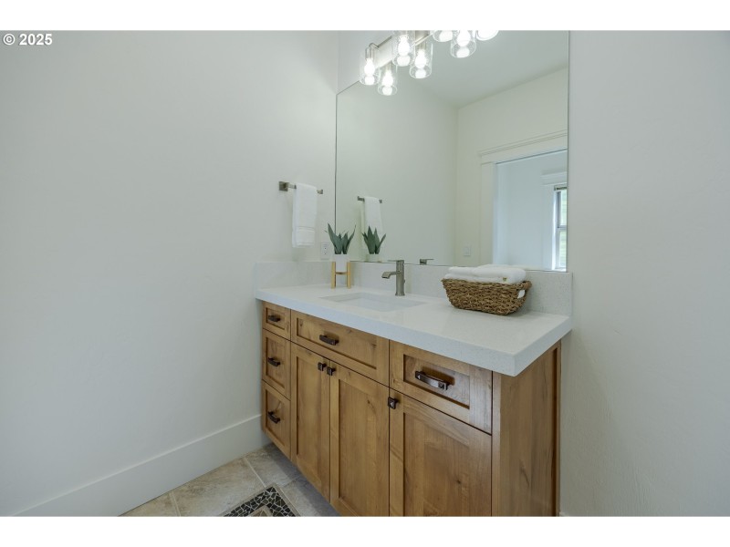 Bathroom, Attached