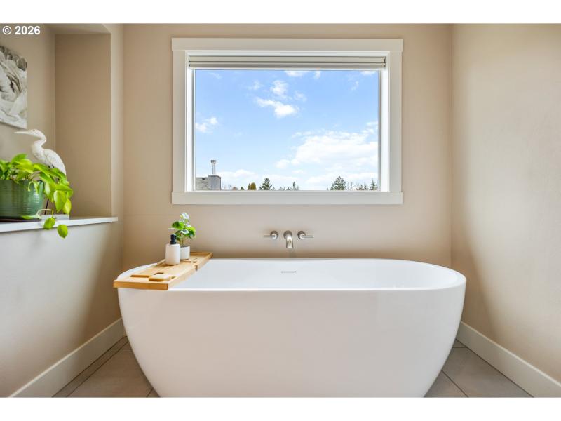 Owner's Suite Bathroom