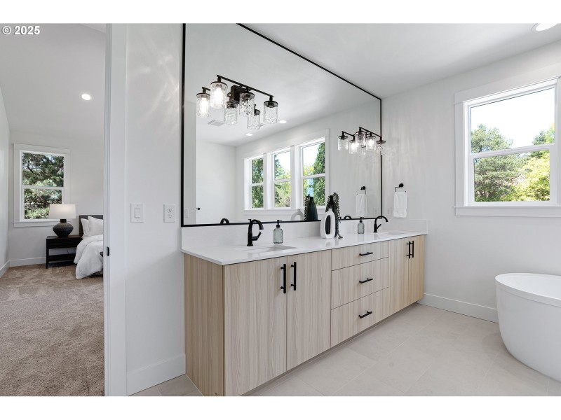 Bathroom, Attached