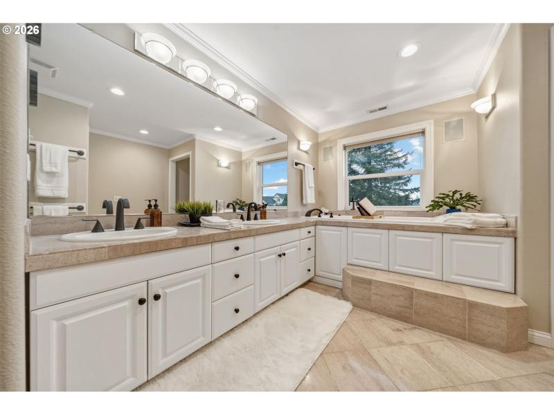 Owner's Suite Bathroom
