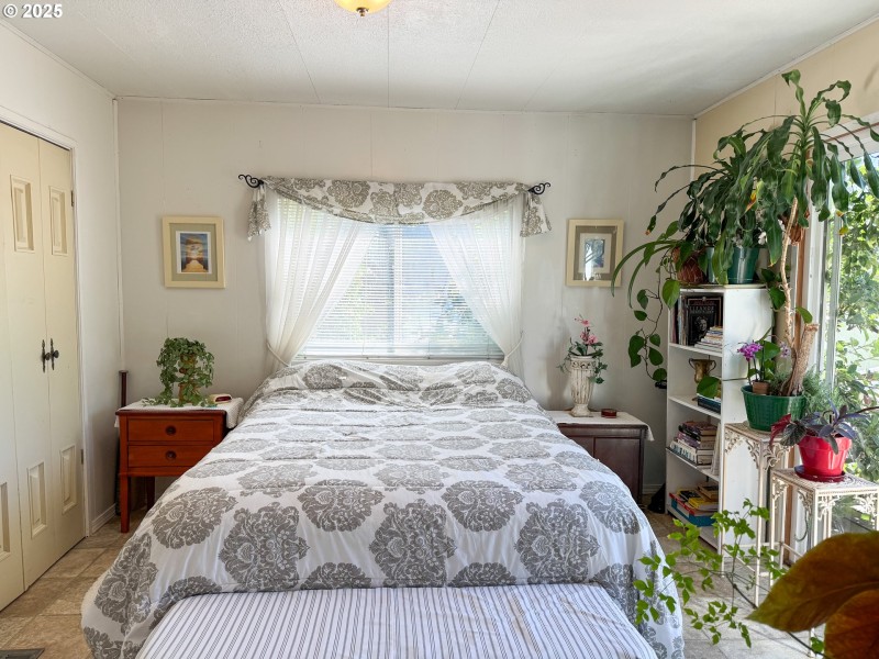 Bedroom, Owner's Suite