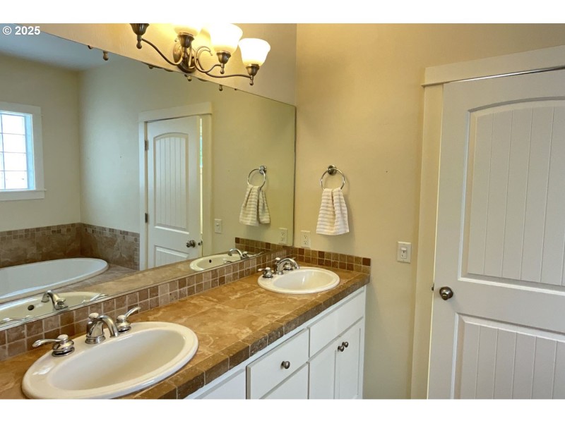 Bathroom, Attached