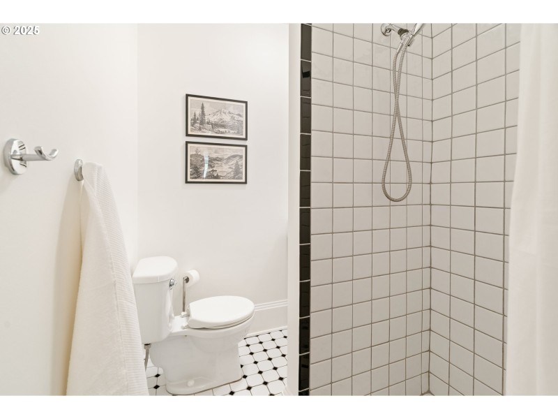 Owner's Suite Bathroom