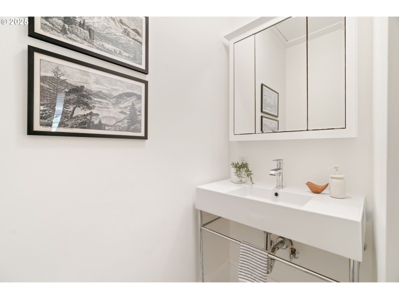 Owner's Suite Bathroom
