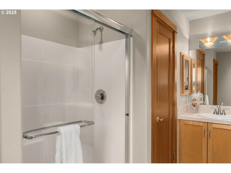 Owner's Suite Bathroom