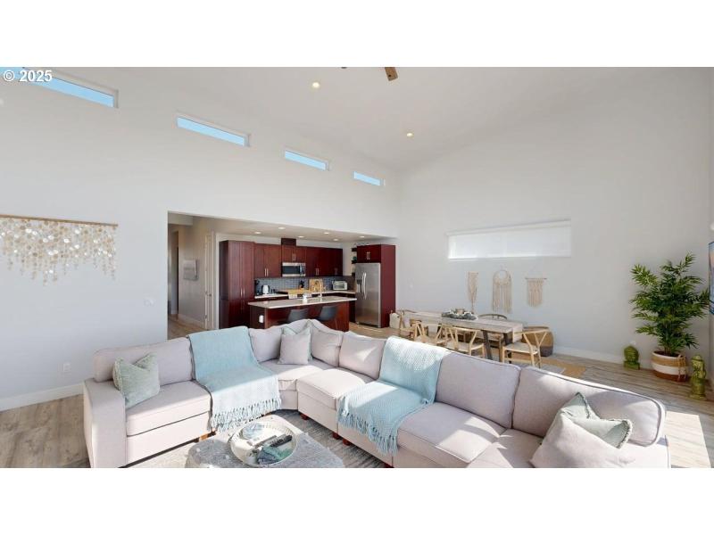 Living Room/Dining Room