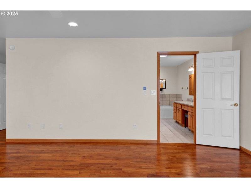 Bedroom, Owner's Suite