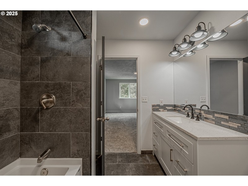 Bathroom, Attached