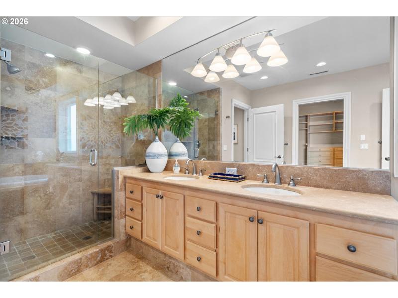 En Suite Bathroom