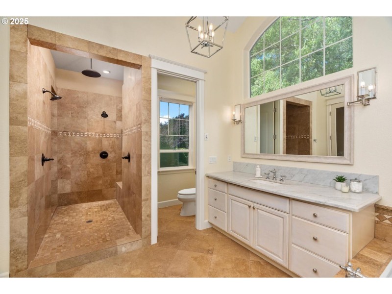 Owner's Suite Bathroom