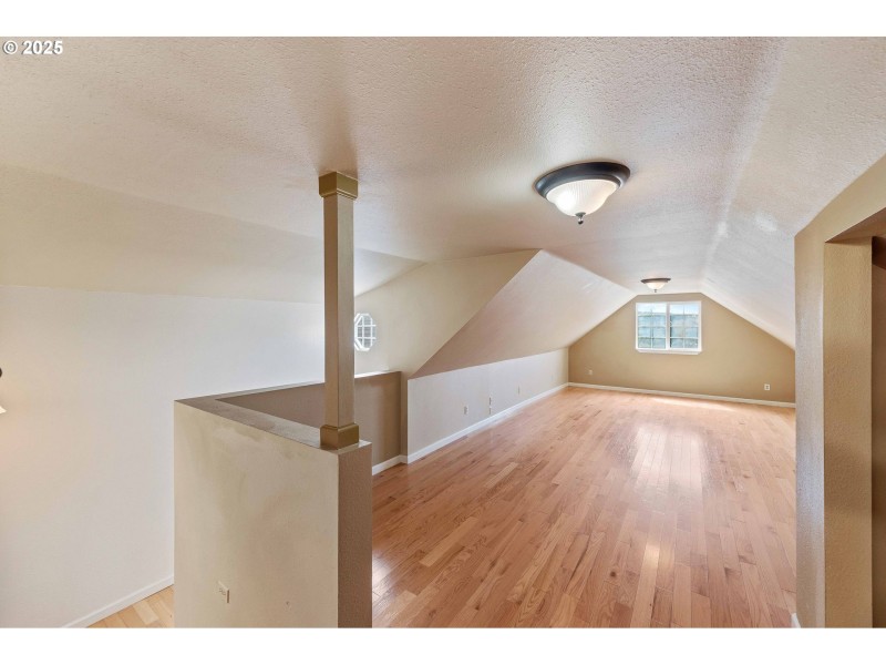 Bedroom, Primary