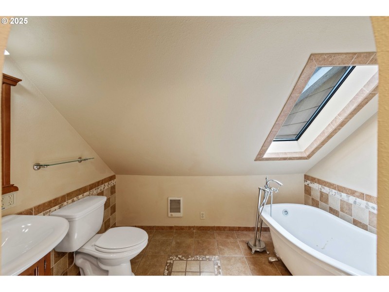 Bathroom, Attached