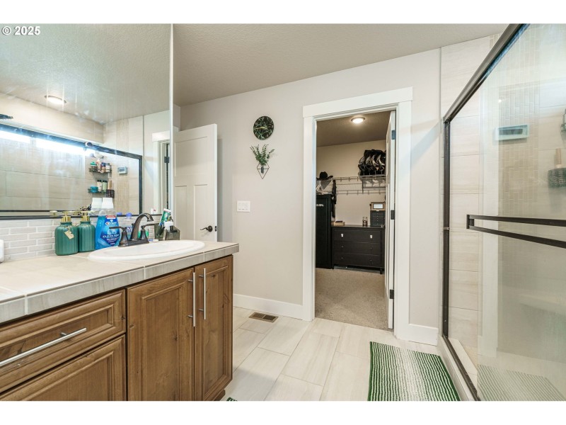 Bathroom, Attached