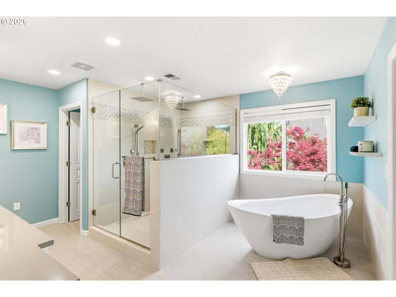 Owner's Suite Bathroom