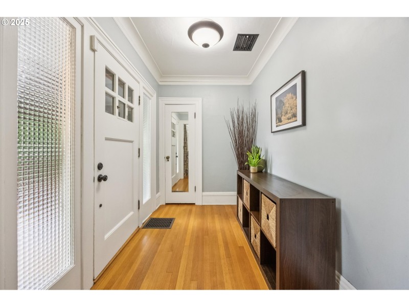 Entrance/Foyer