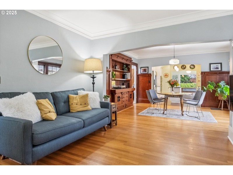 Living Room/Dining Room