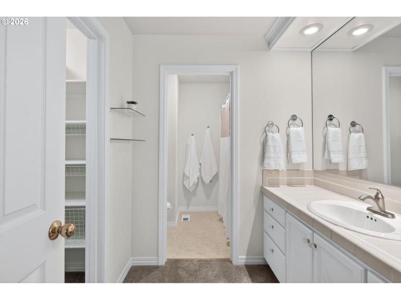Bathroom, Attached