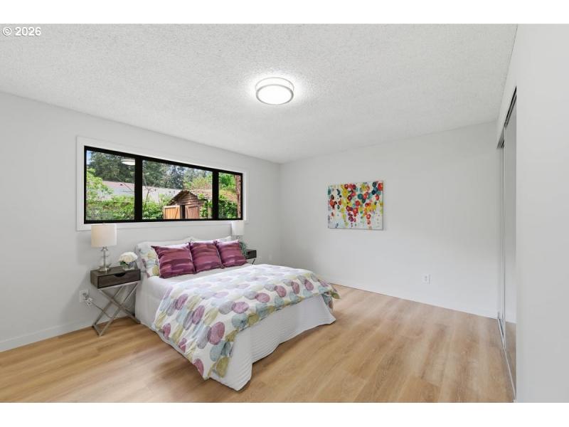 Bedroom, Primary