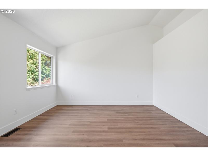 Bedroom, Primary
