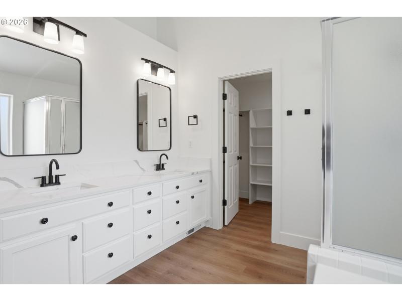 Bathroom, Attached