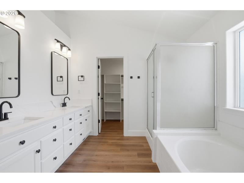 Bathroom, Attached