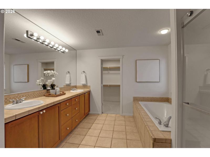 Owner's Suite Bathroom