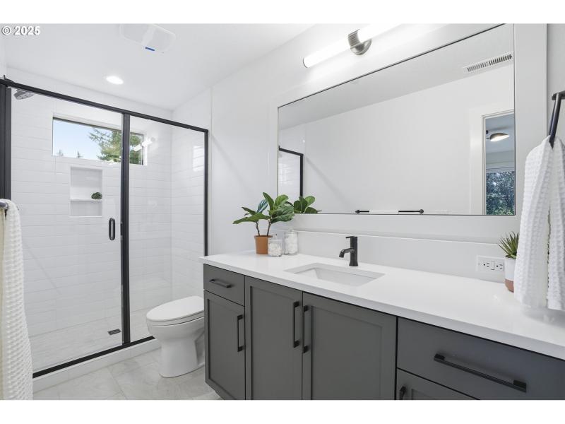 Bathroom, Attached