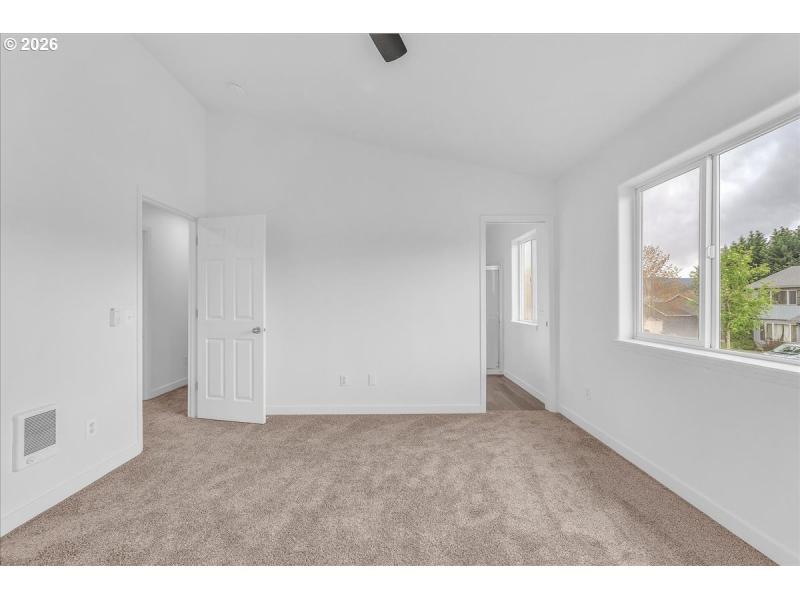 Bedroom, Primary