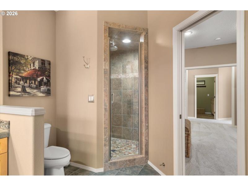 En Suite Bathroom