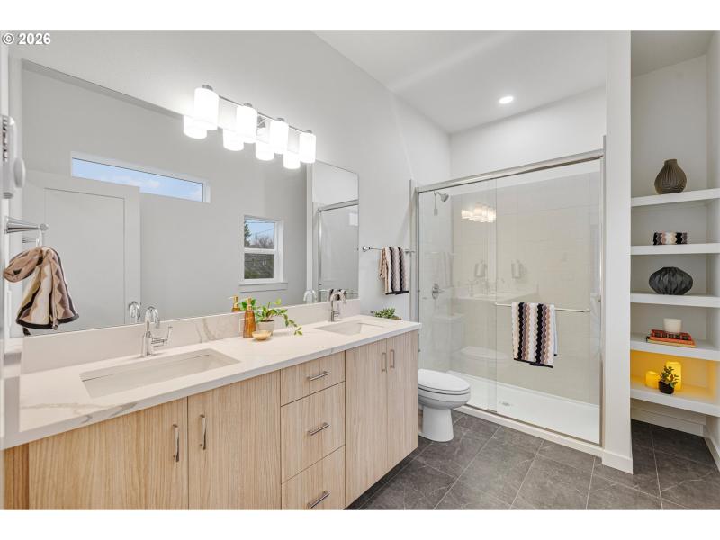 Bathroom, Attached